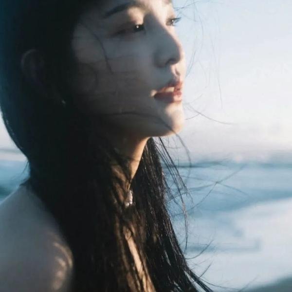 来自缠绕深海的生物